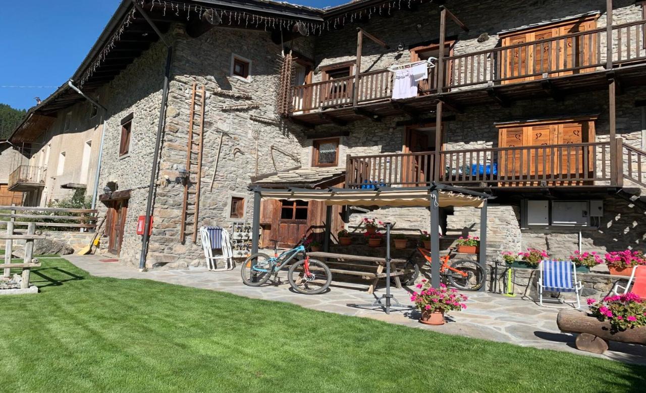 Appartamenti Da Clara La Thuile Buitenkant foto
